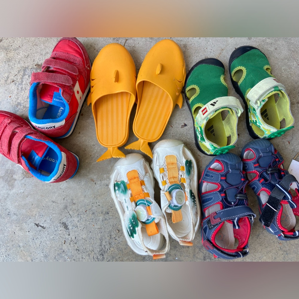 boy shoes  size 11